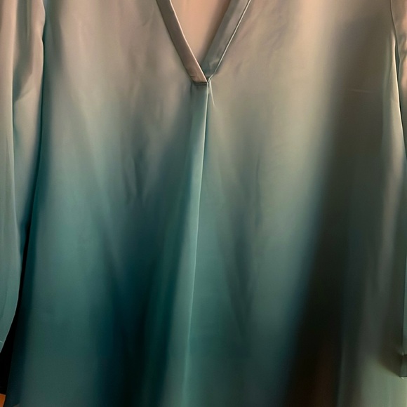 Teal ombré sheer blouse- beautiful!! EUC!! $24! - Picture 3 of 7